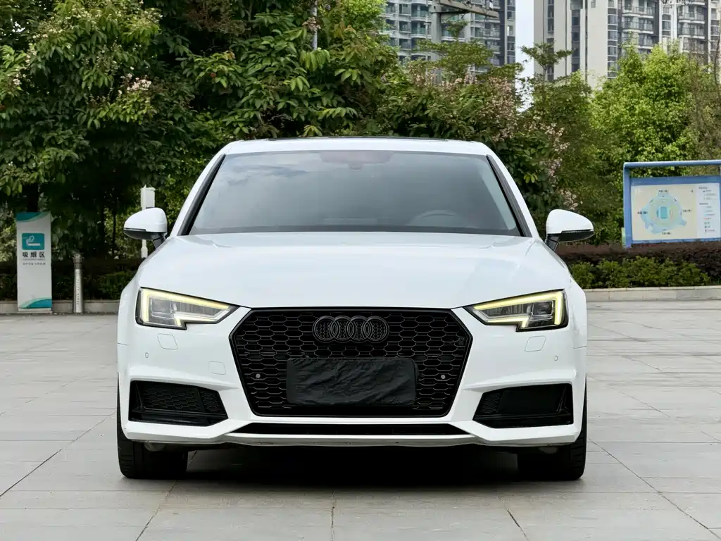Audi A4L 2018 — фото 2