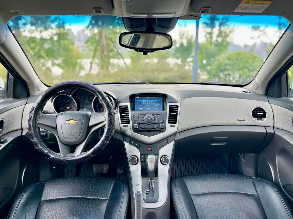 Chevrolet Cruze 2014 — фото 16