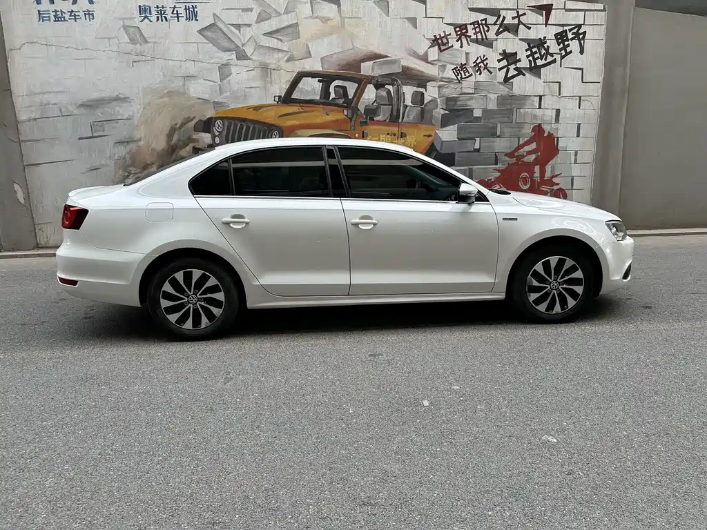 Volkswagen Sagitar 2015 — фото 10