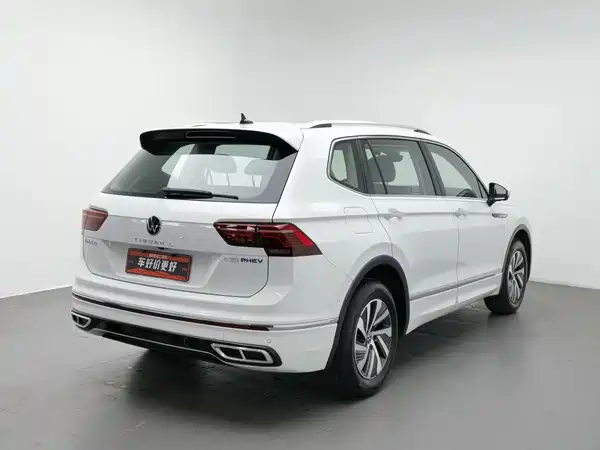 Volkswagen Tiguan L Plug-In Hybrid 2024