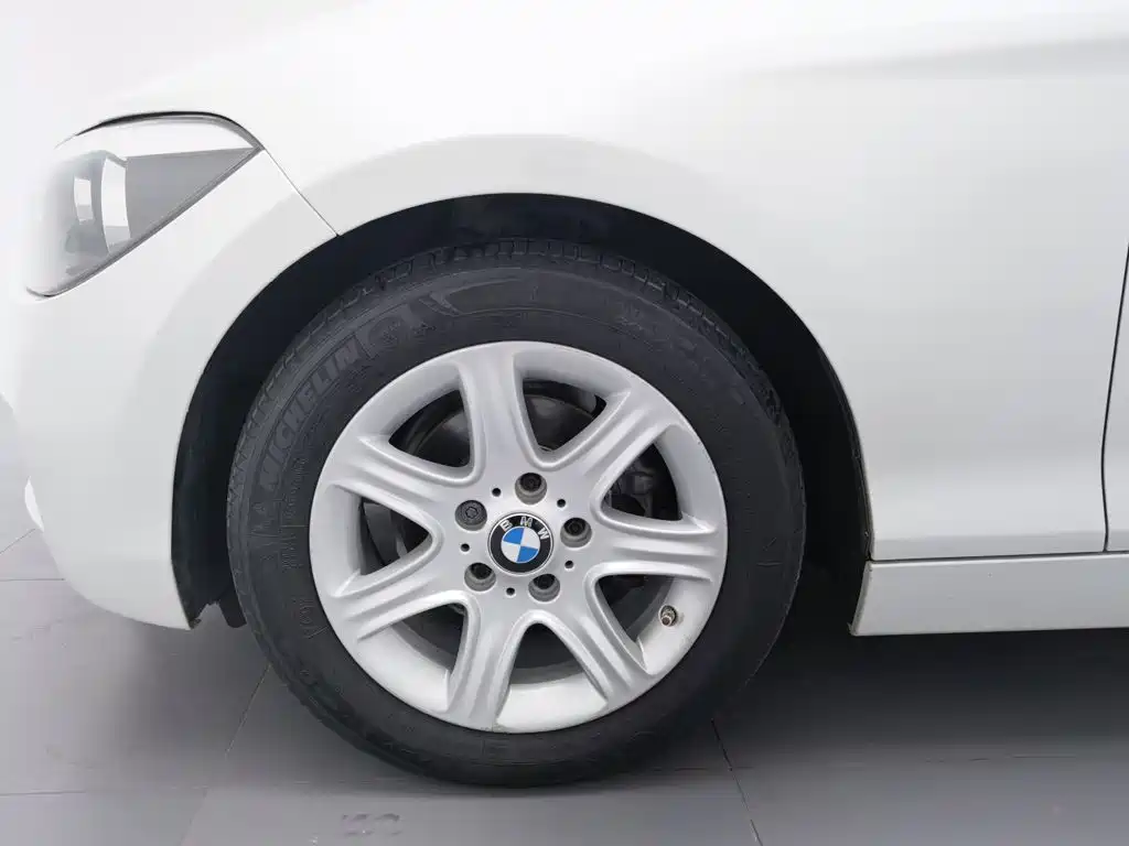 BMW 1 Series 2015 — фото 17