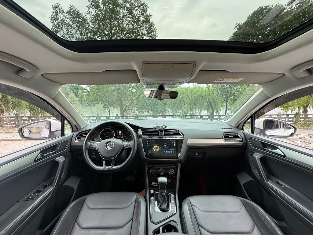 Volkswagen Tiguan L 2017 — фото 13