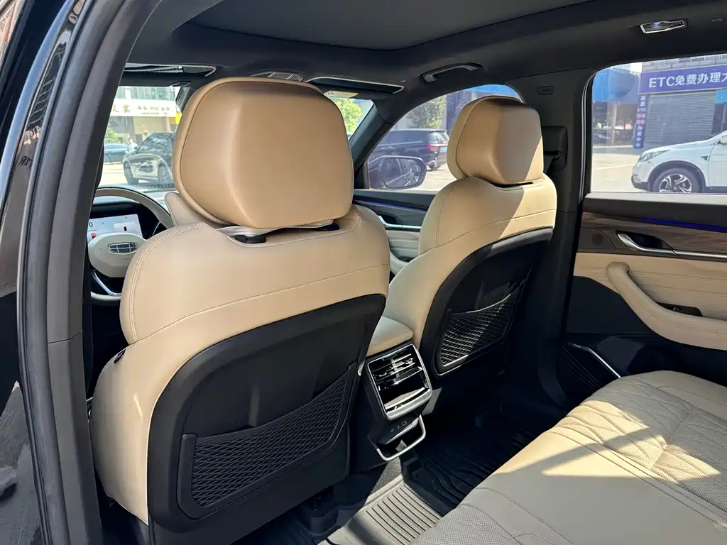 Geely Xingyue L 2025 — фото 15