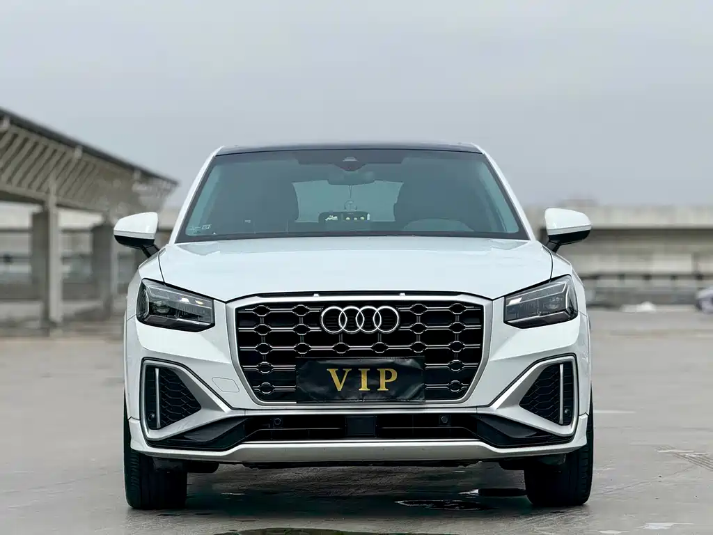 Audi Q2L 2021 — фото 2
