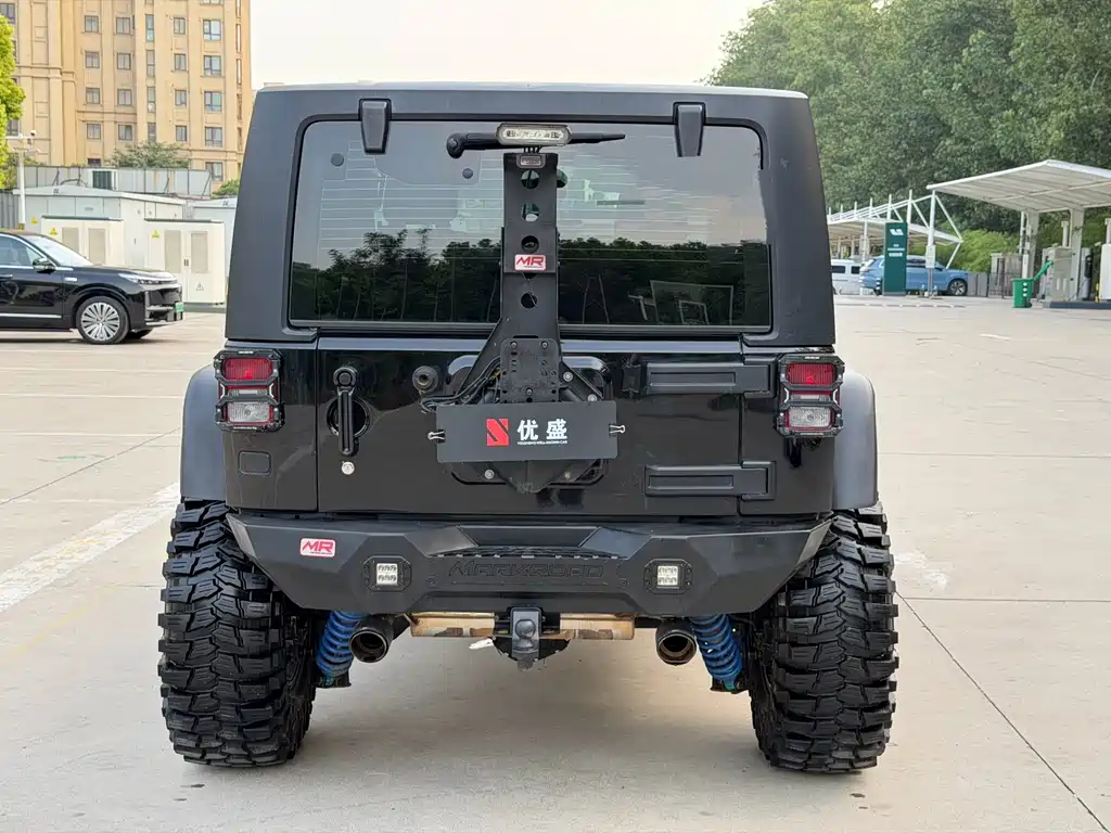 Jeep Wrangler 2014 — фото 10