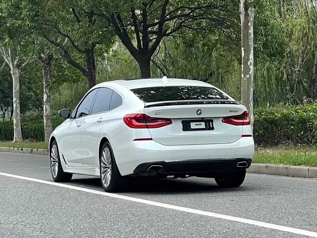 BMW 6 Series GT 2019 — фото 6
