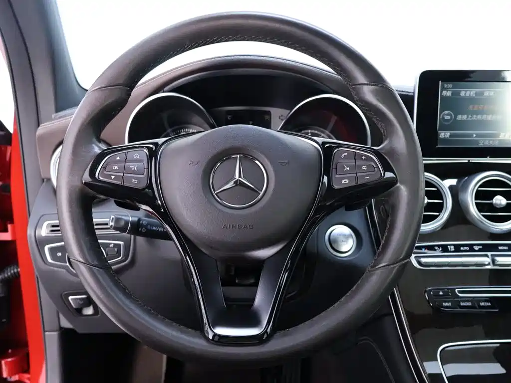Mercedes-Benz GLC 2016 — фото 16