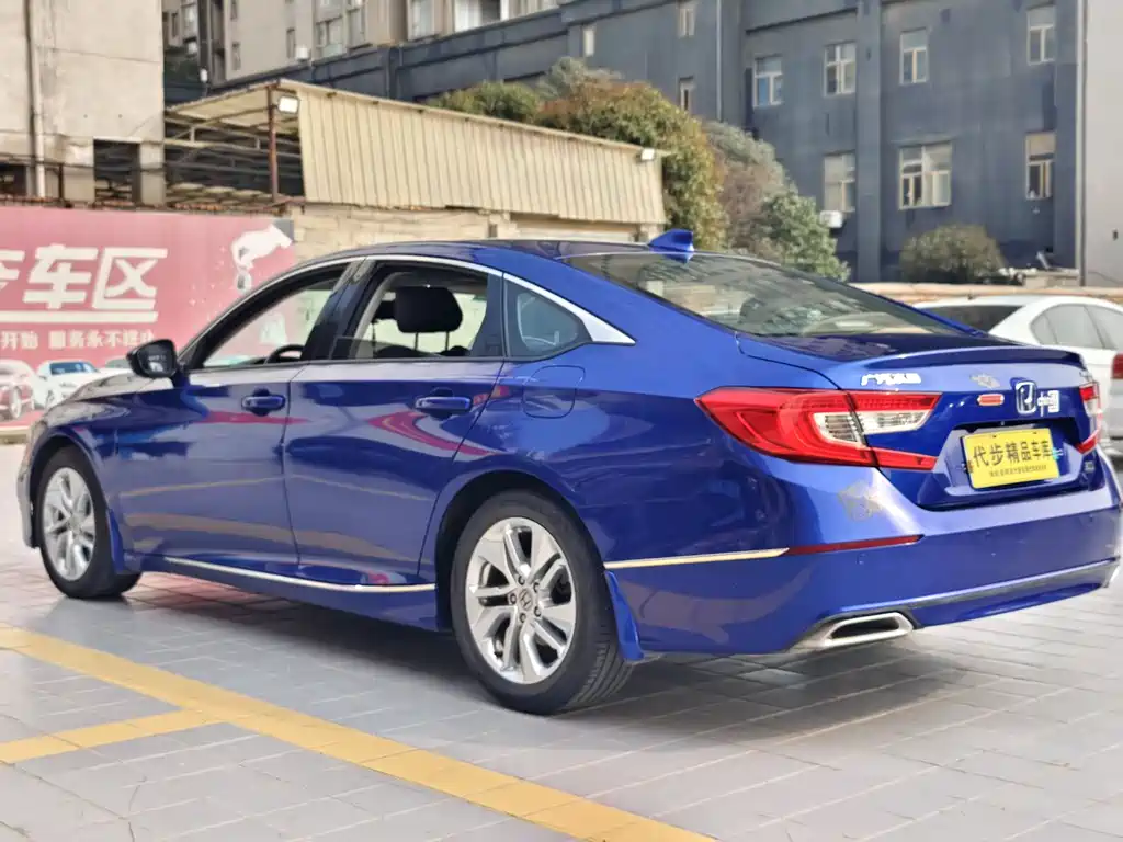 Honda Accord 2019 — фото 17