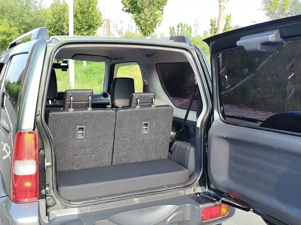 Suzuki Jimny 2015 — фото 11