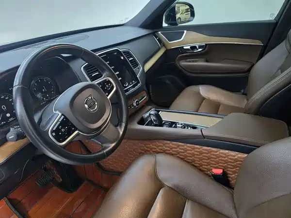 Volvo XC90 2021