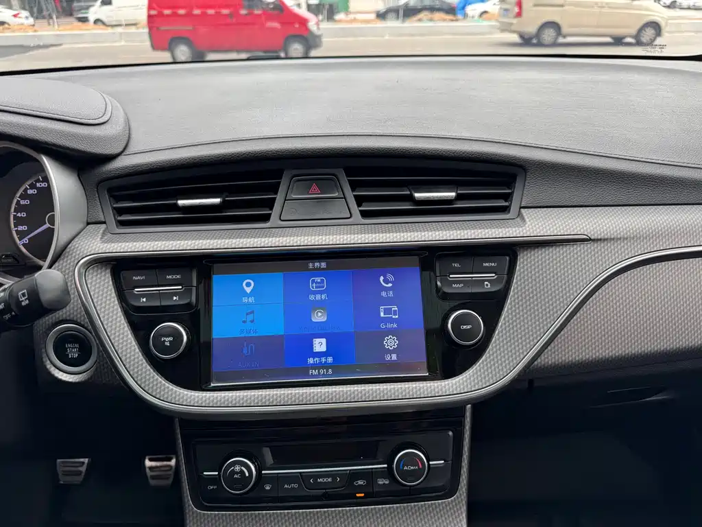 Geely Emgrand GS 2017 — фото 8