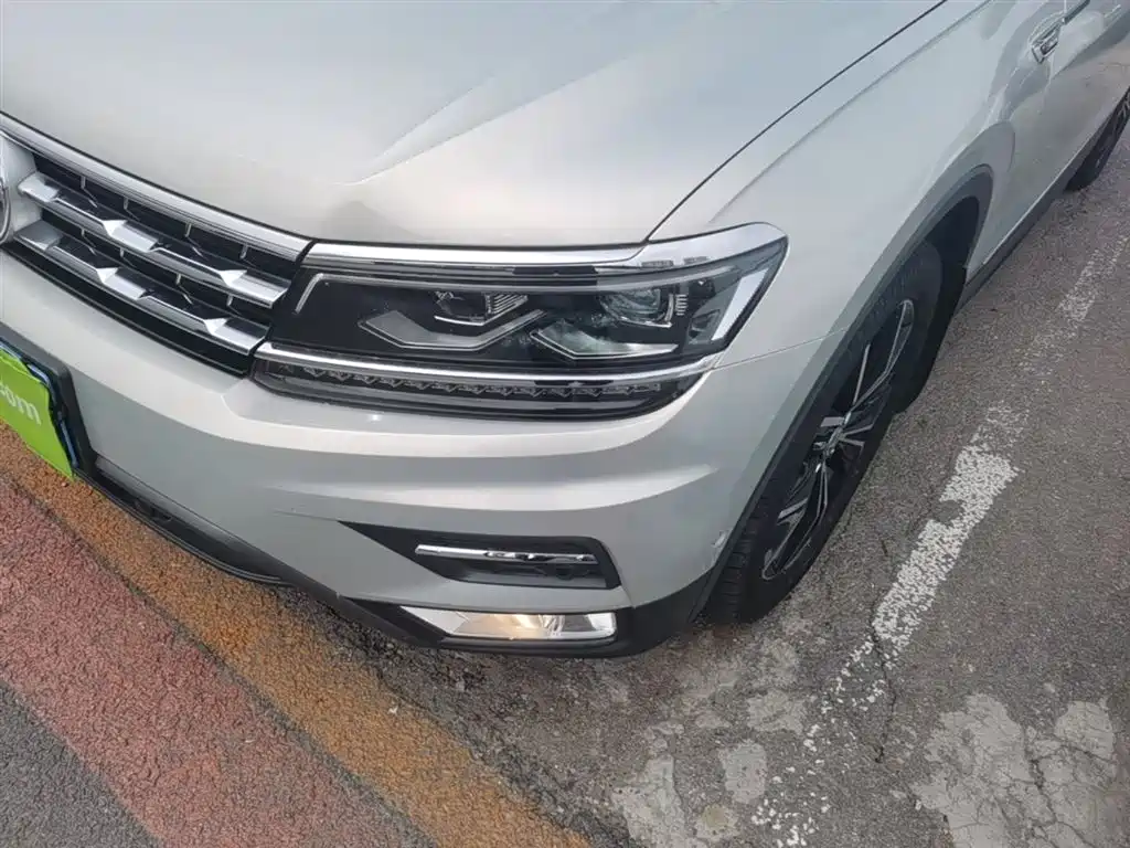 Volkswagen Tiguan L 2018 — фото 24