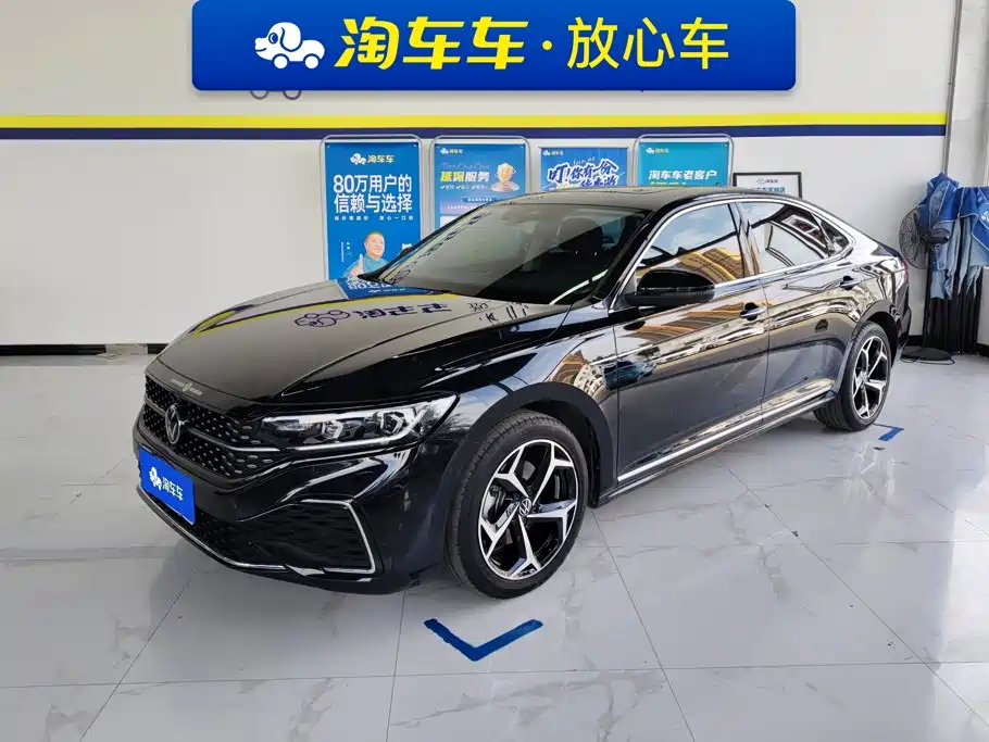 Volkswagen Passat 2023