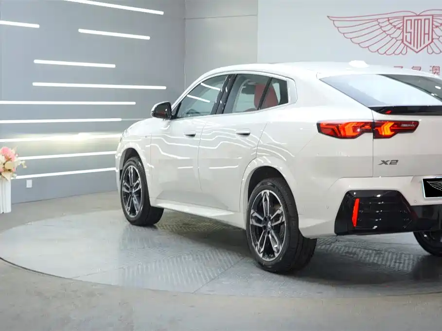 BMW X2 2025 — фото 3