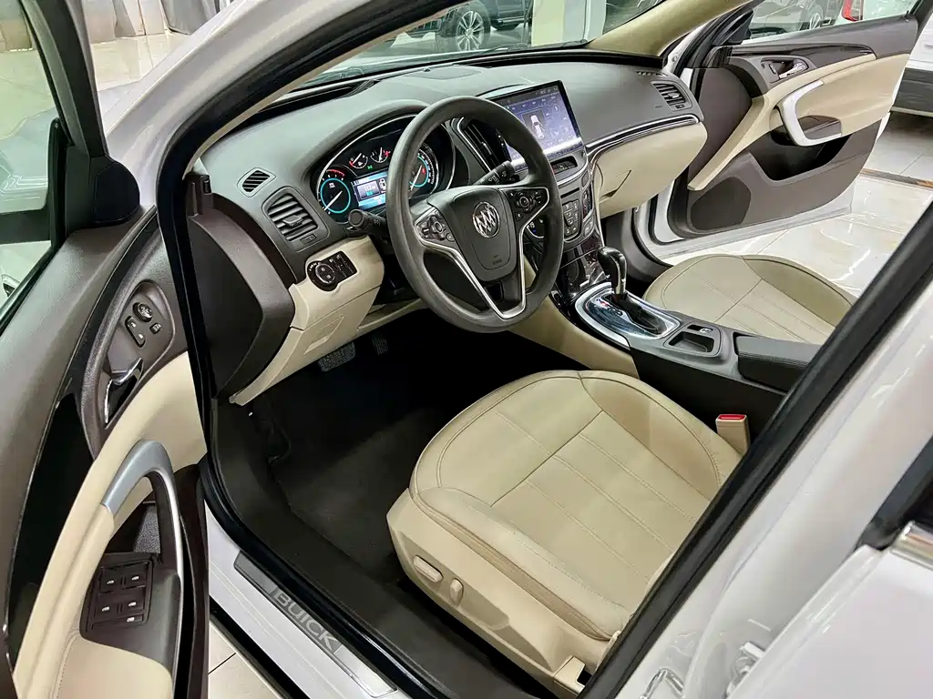 Buick Regal 2016 — фото 10