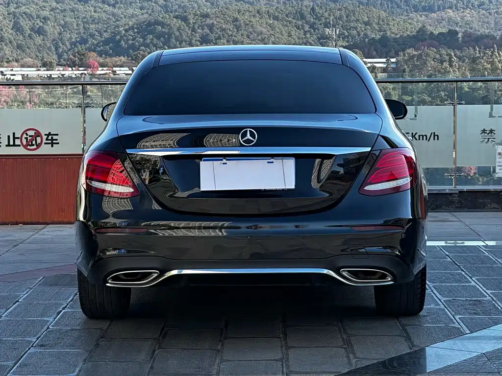Mercedes-Benz E-Class 2019 — фото 10