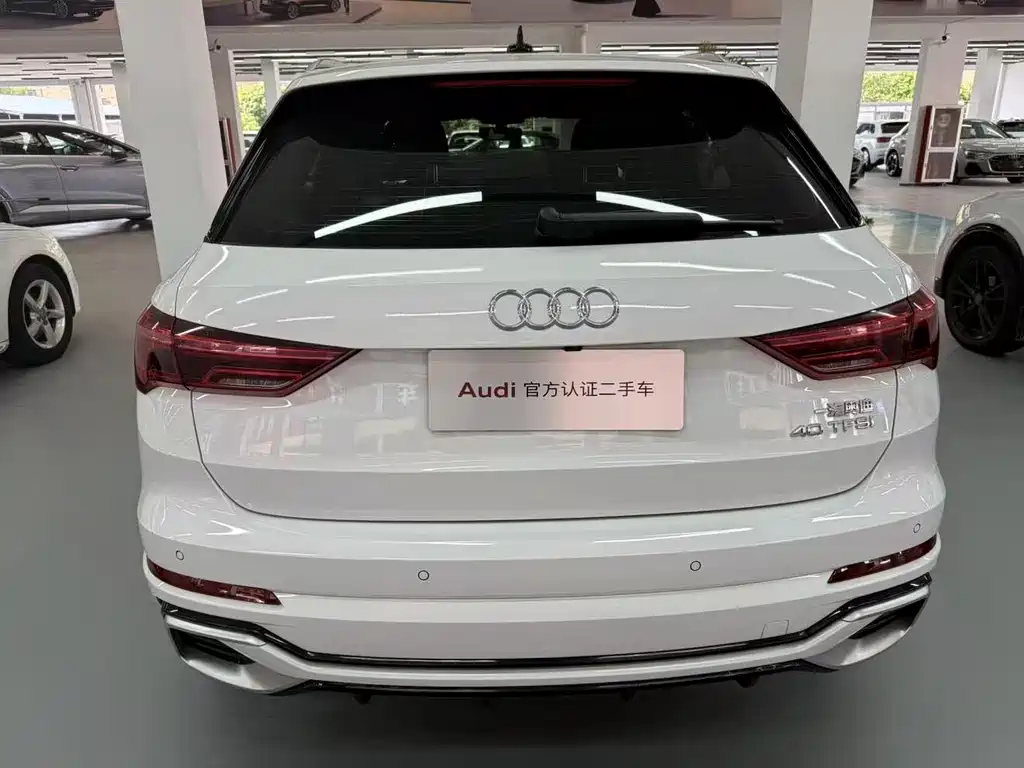 Audi Q3 2024 — фото 2