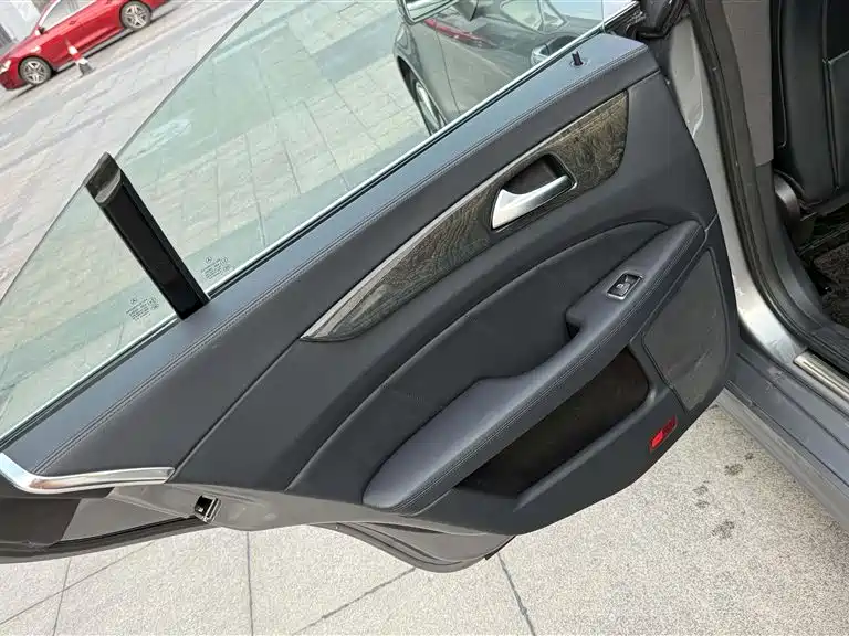 Mercedes-Benz CLS 2015 — фото 13