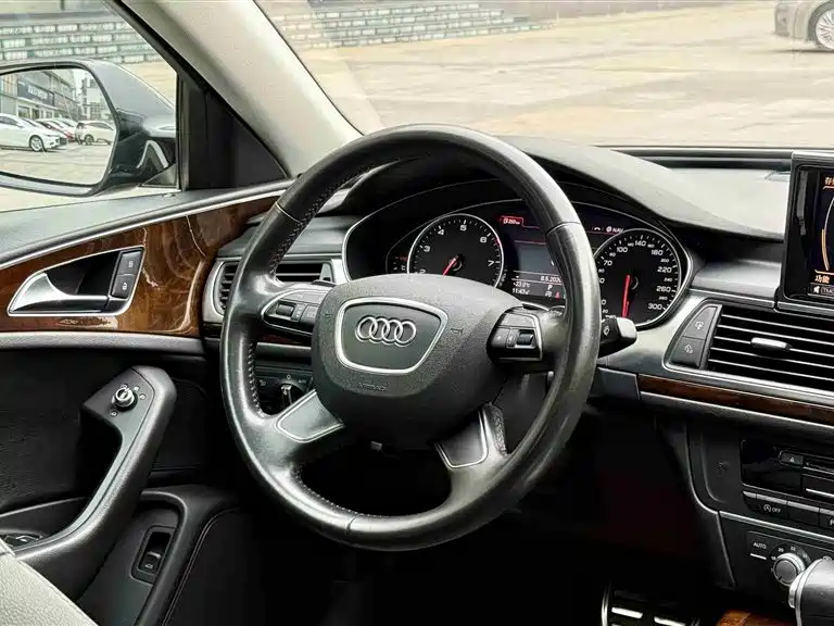 Audi A6L 2015 — фото 16