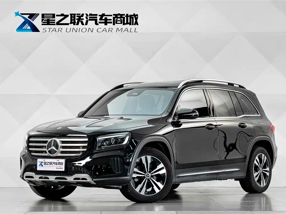 Mercedes-Benz GLB 2024 — фото 1