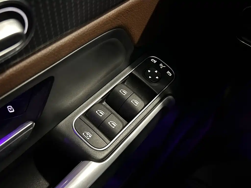 Mercedes-Benz GLB 2020 — фото 16