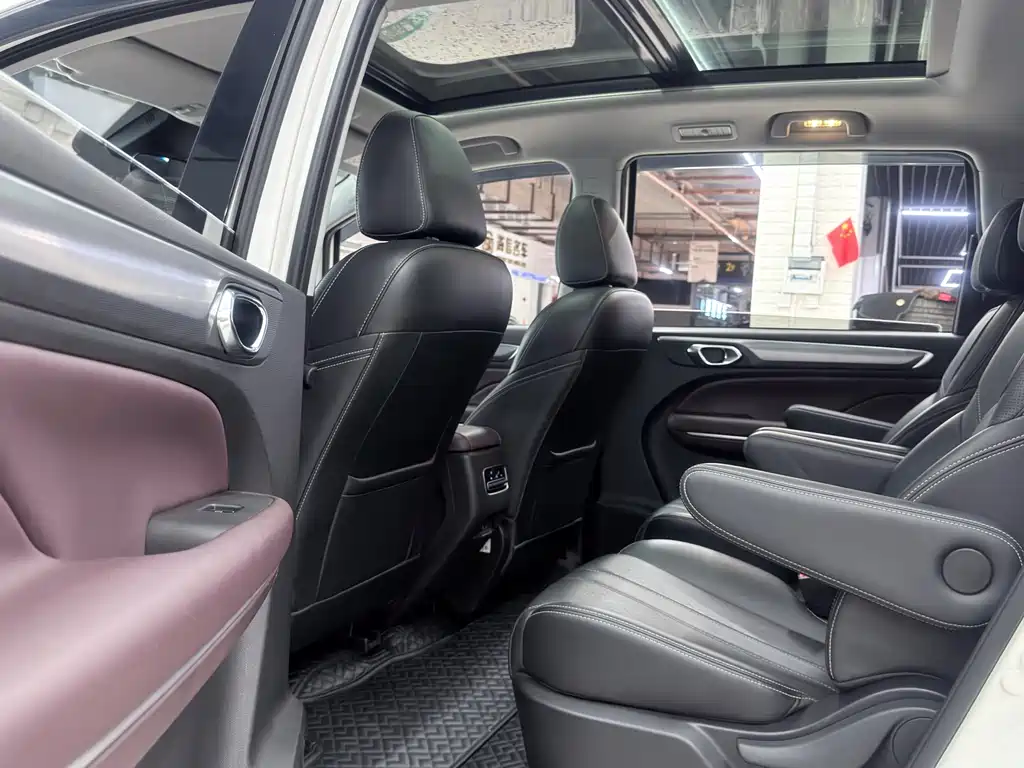 GAC Trumpchi M6 2022 — фото 25