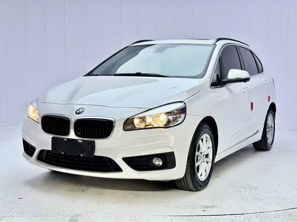 BMW 2 Series Active Tourer 2018 — фото 1