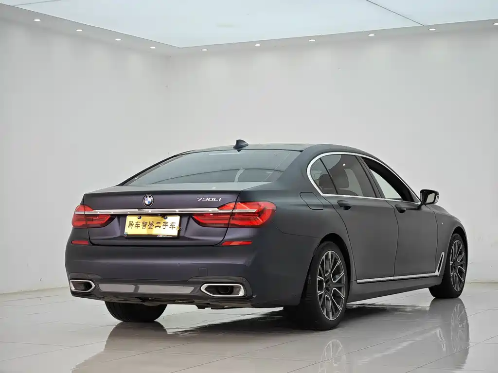 BMW 7 Series 2018 — фото 6