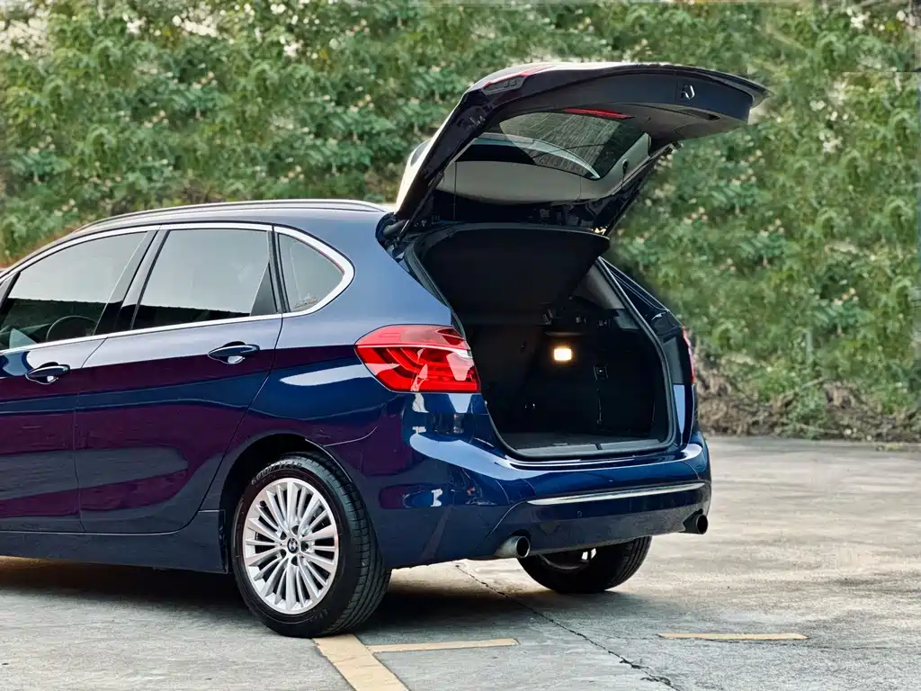 BMW 2 Series Active Tourer 2015 — фото 9
