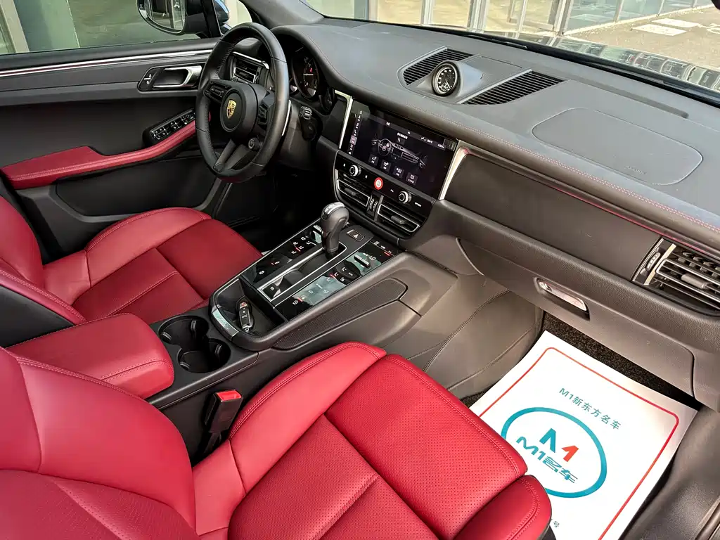 Porsche Macan 2023 — фото 12