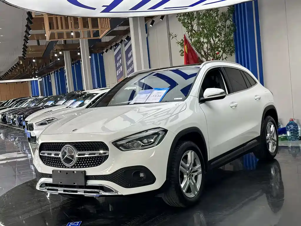Mercedes-Benz GLA 2022 — фото 1