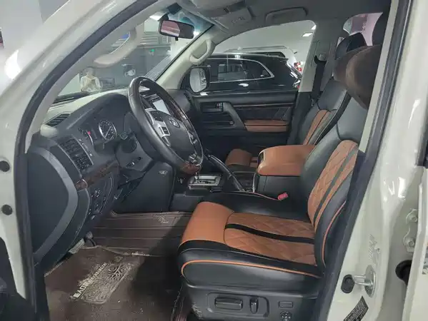 Toyota Land Cruiser 2016