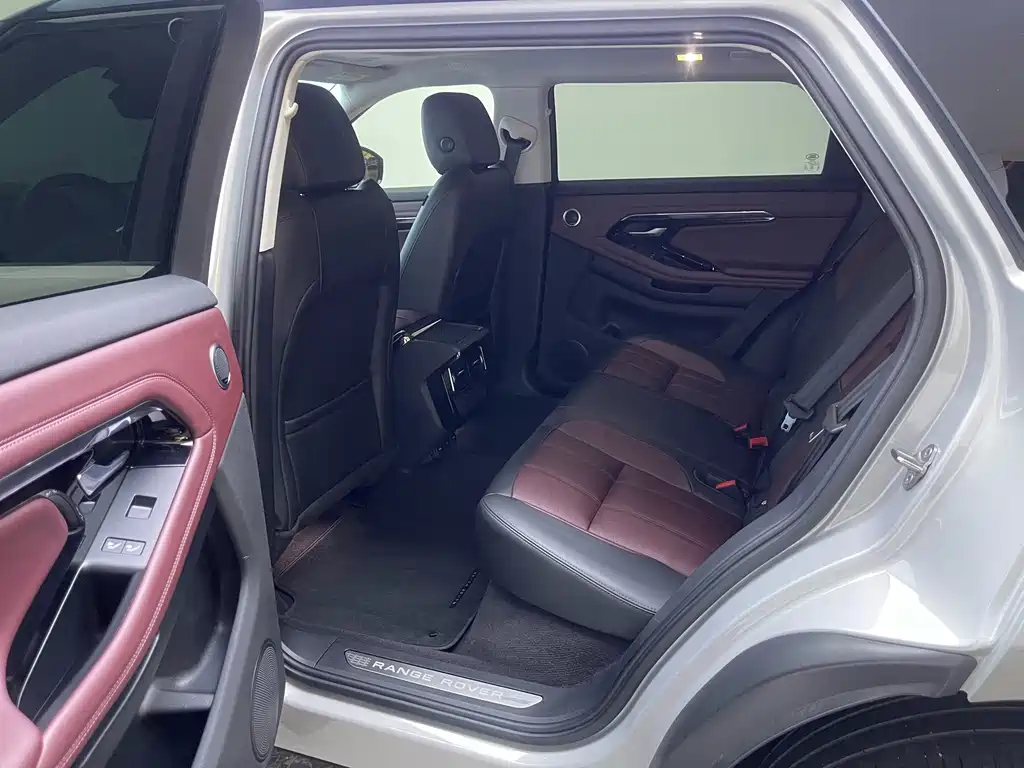 Land Rover Range Rover Evoque 2021 — фото 12