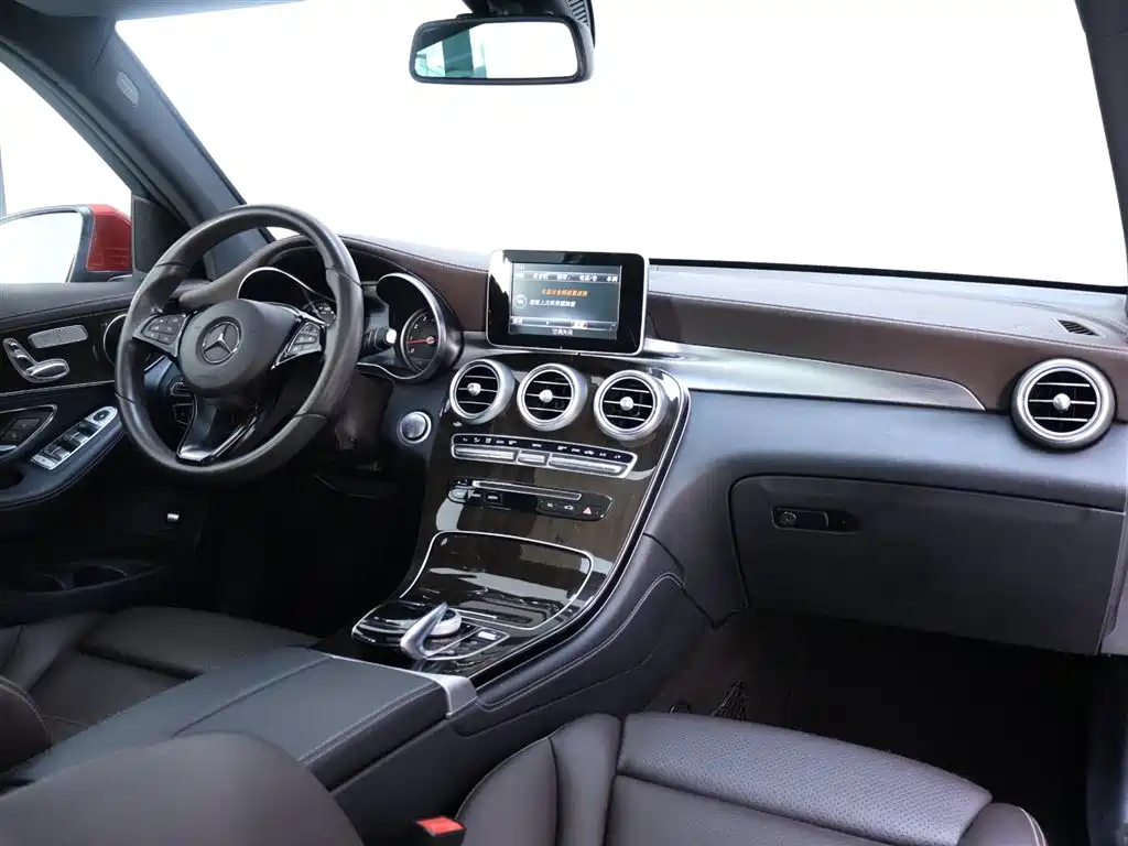 Mercedes-Benz GLC 2016 — фото 19