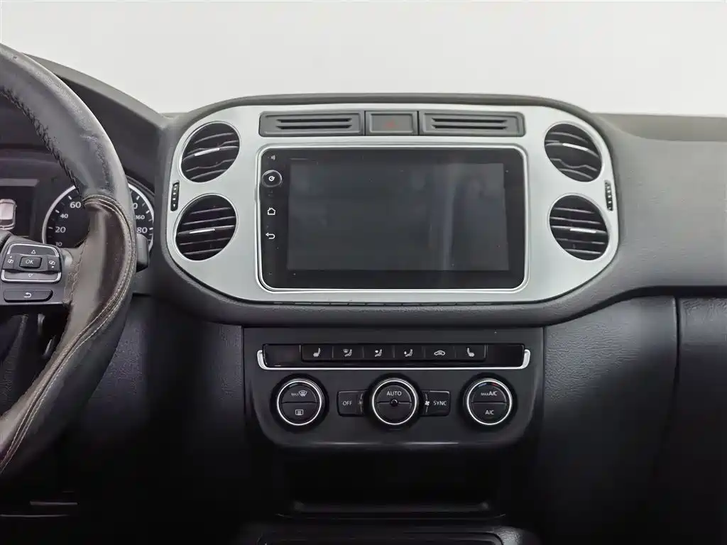 Volkswagen Tiguan 2019 — фото 12