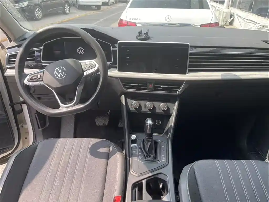 Volkswagen Tiguan L 2022 — фото 17