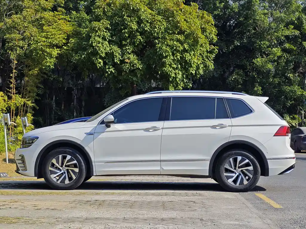 Volkswagen Tiguan L New Energy 2020 — фото 7