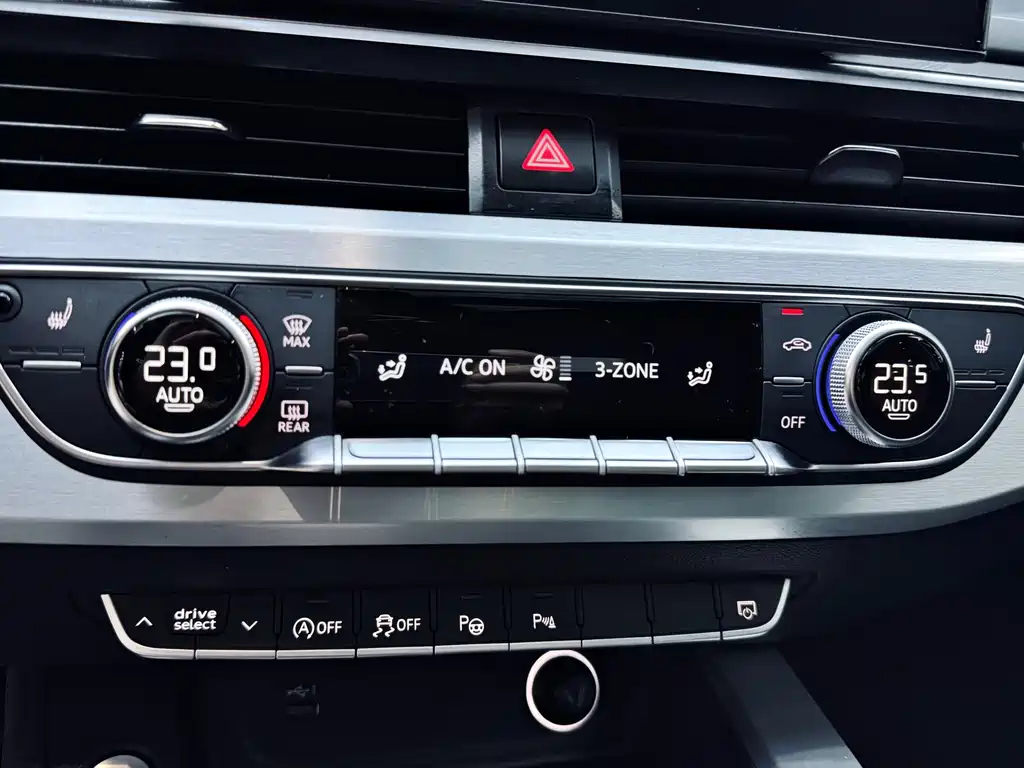 Audi A4L 2022 — фото 15