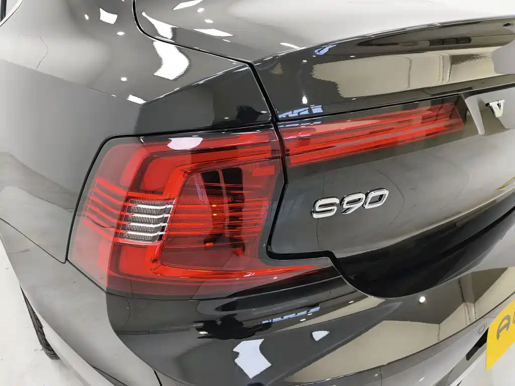 Volvo S90 2024 — фото 8