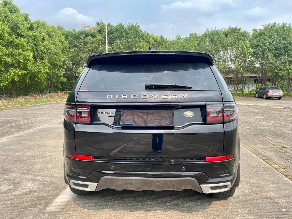 Land Rover Discovery Sport 2023 — фото 12