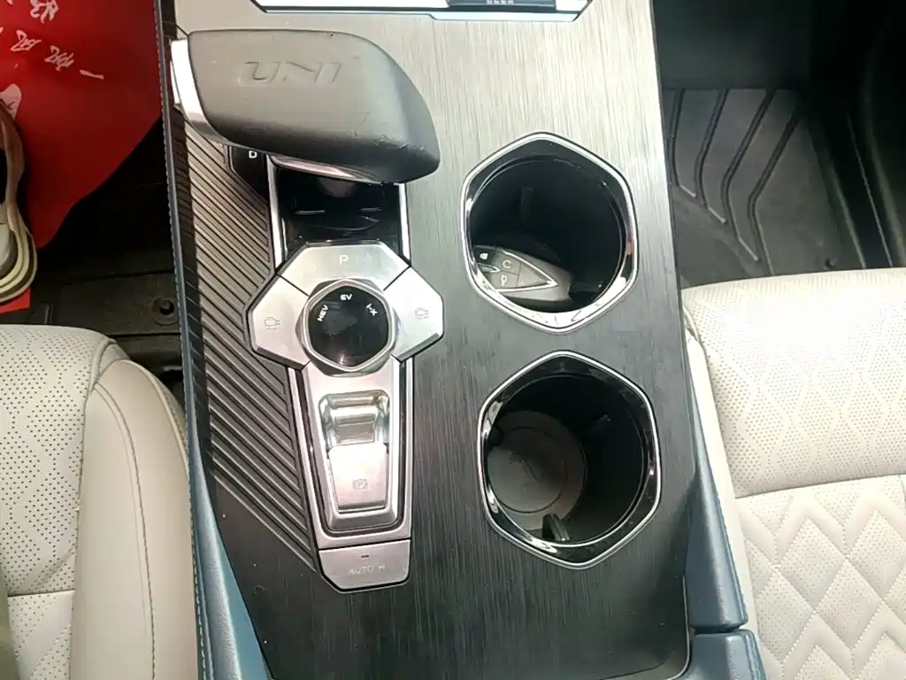 Changan UNI-K Smart Electronic Idd 2022 — фото 14