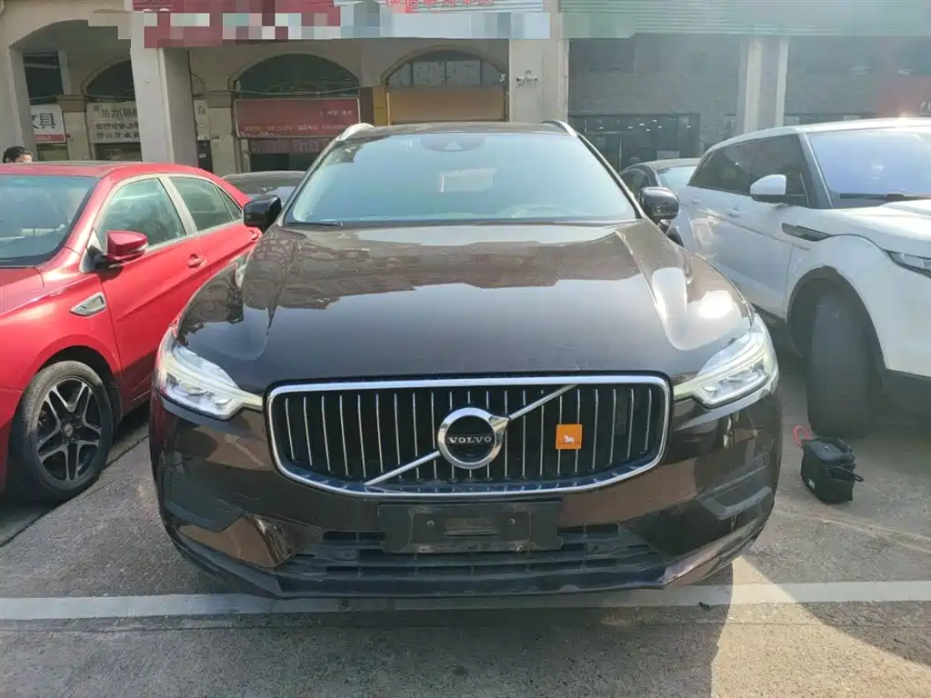 Volvo XC60 2019 — фото 19