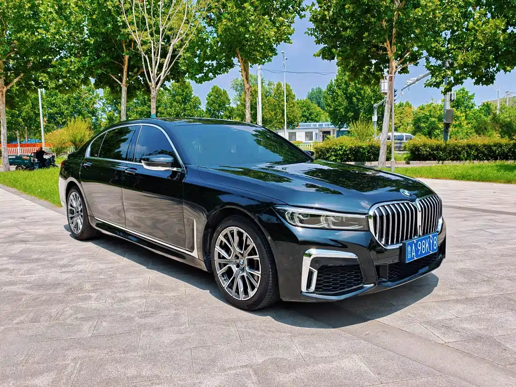 BMW 7 Series 2020 — фото 8