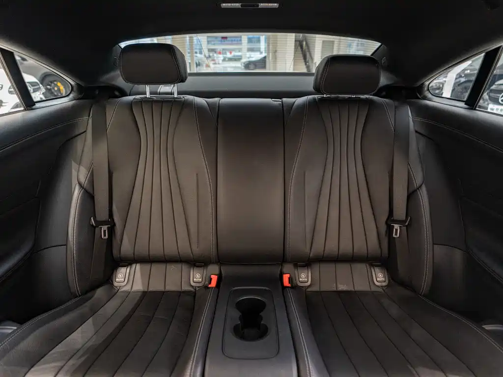 Mercedes-Benz E-Class 2019 — фото 13