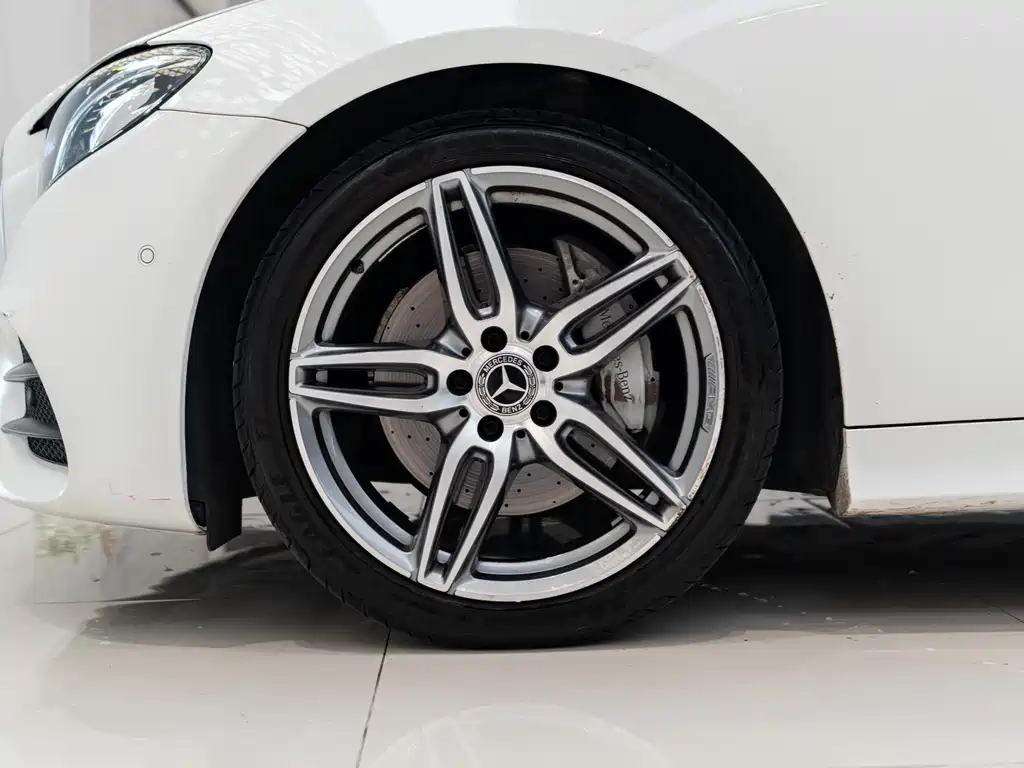 Mercedes-Benz E-Class 2019 — фото 14
