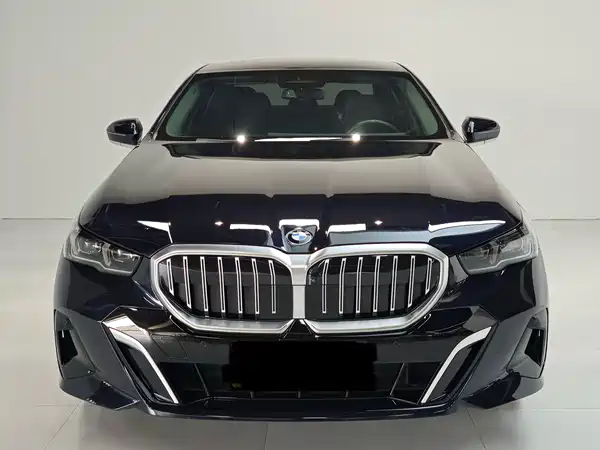 BMW 5 Series 2024