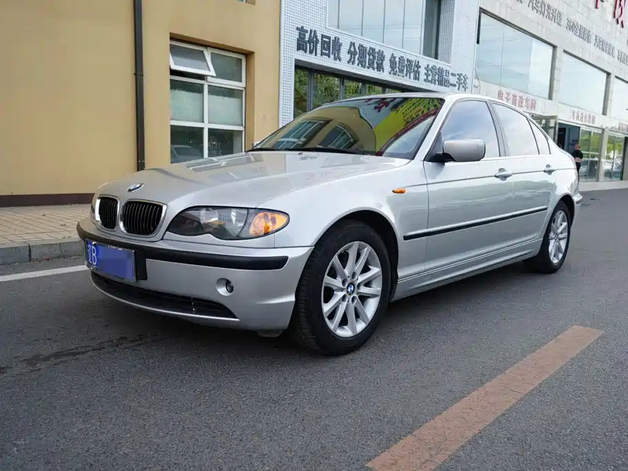 BMW 3 Series 2005