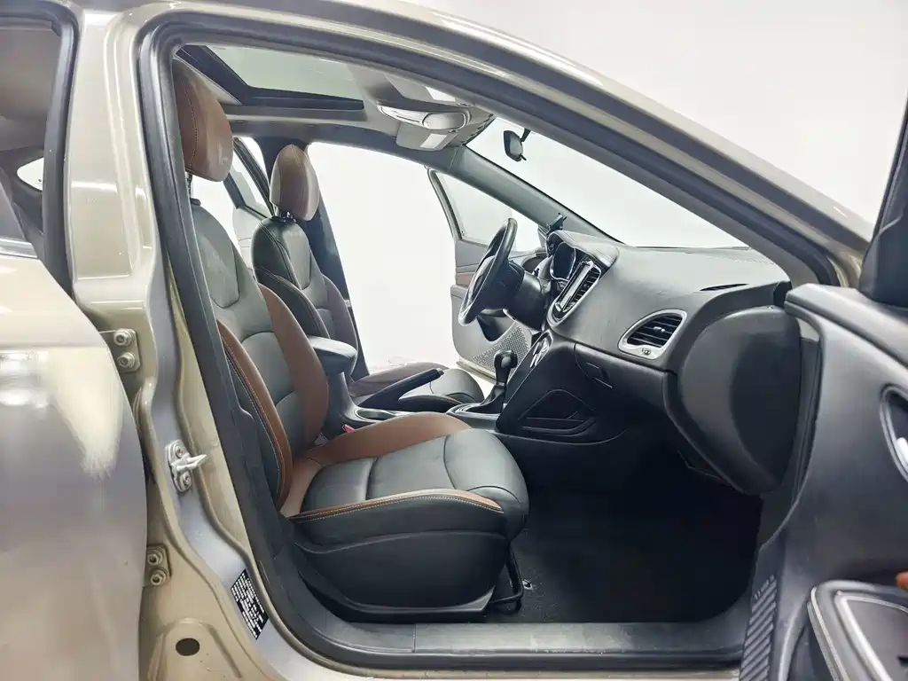 Fiat Viaggio 2015 — фото 14