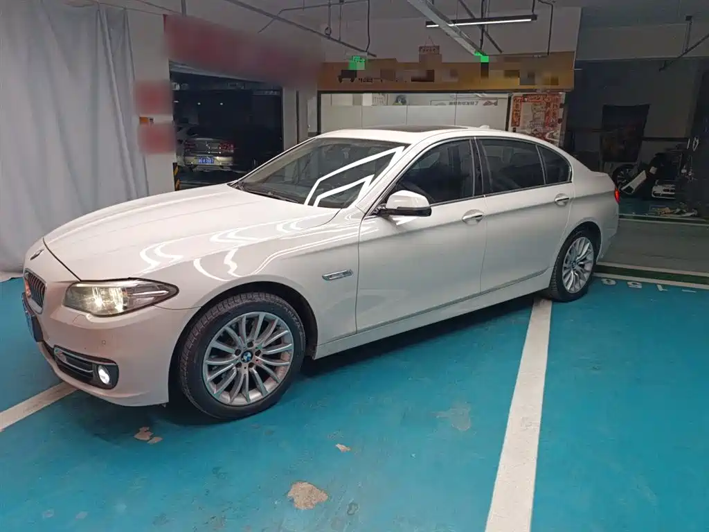 BMW 5 Series 2014 — фото 21