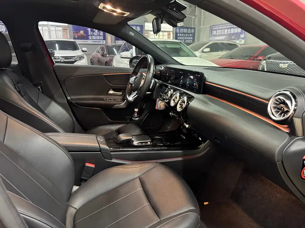 Mercedes-Benz A-Class 2022 — фото 13